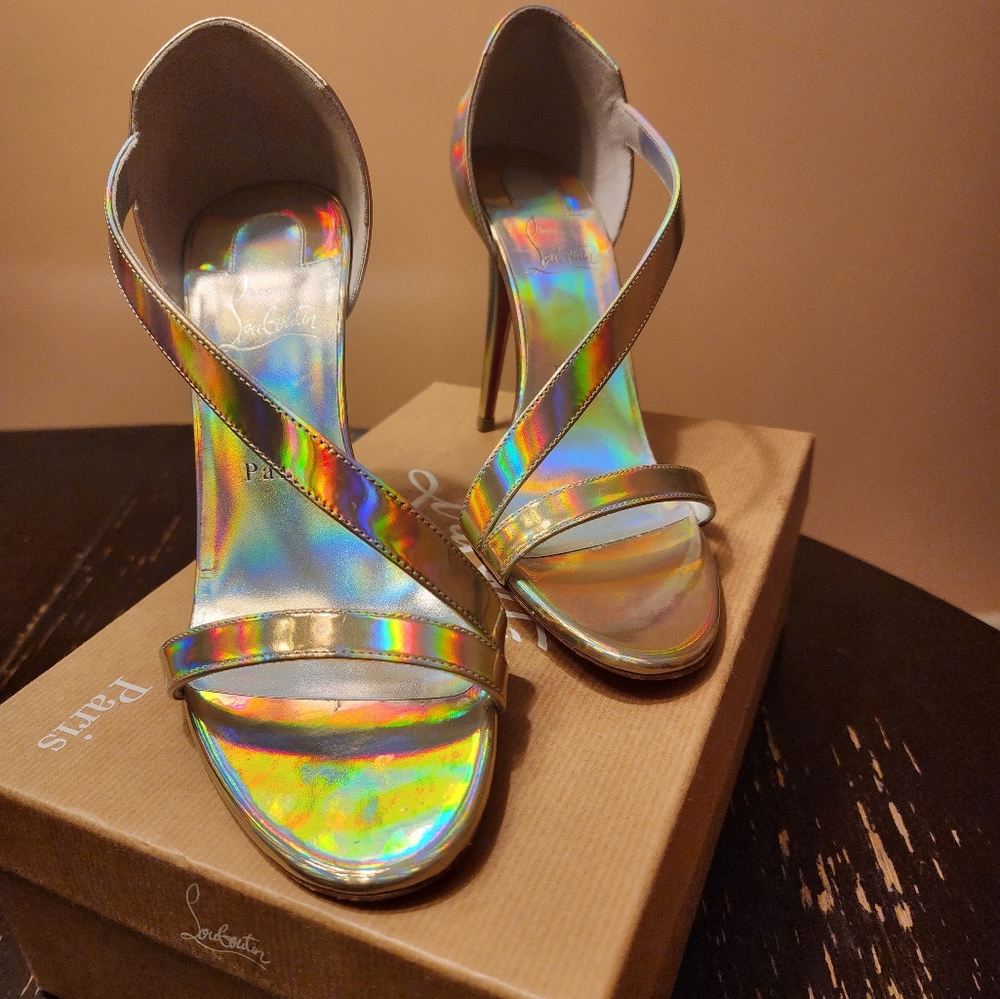 CHRISTIAN LOUBOUTIN ASTRIDAL SANDALS IRIDESCENT LEATHER STRAPPY STILETTO 39